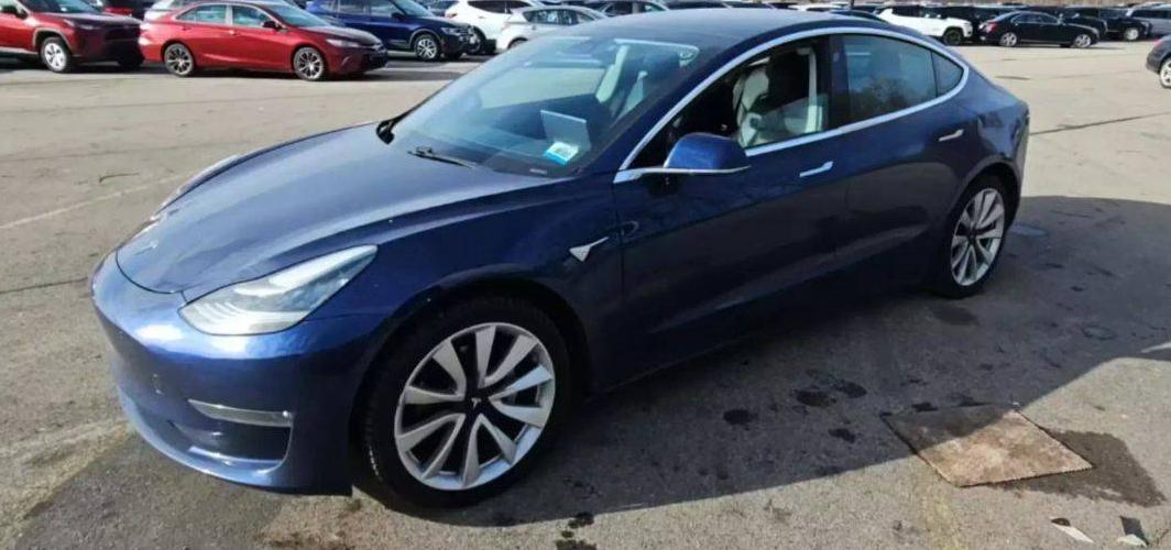 TESLA MODEL 3 2019 5YJ3E1EB2KF390067 image